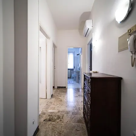Apartment Spazioso Trilocale Vicino Stazione A Pochi Passi Dal Desenzano del Garda